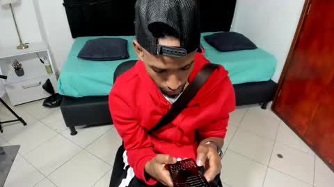       online show from September 19, 1:18 am