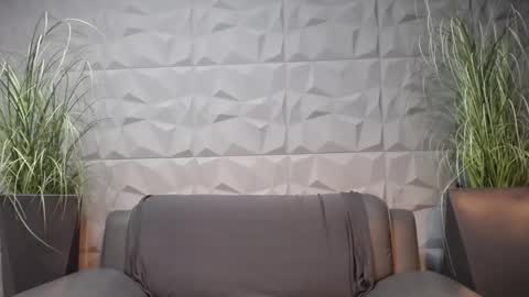 HI My name is Antonio online show from December 11, 8:05 pm