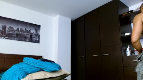 ANTONY D ANGELO online show from December 6, 6:06 pm