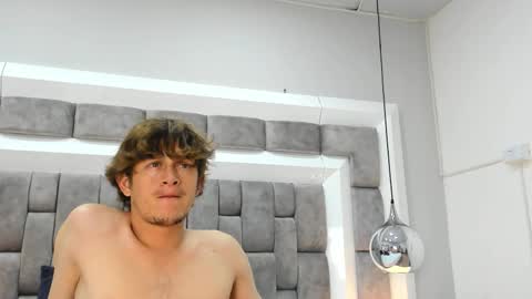 Anthony King online show from October 15, 8:27 pm