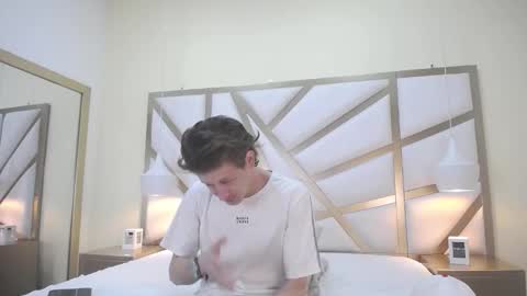 Anthony King online show from November 22, 4:56 am