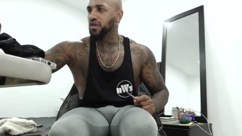 antwanblack11 online show from December 31, 11:39 pm
