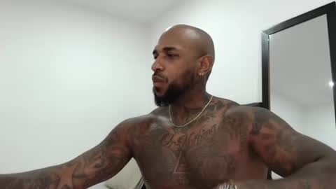 antwanblack11 online show from February 25, 9:35 pm