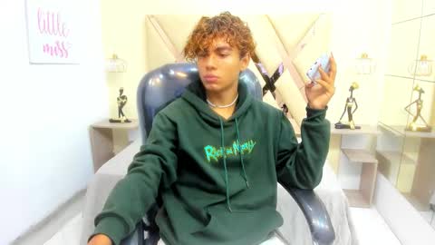 anyelotwink online show from February 15, 1:08 pm