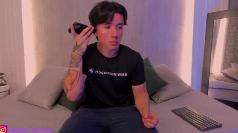 Apholo Strong online show from December 25, 6:09 pm