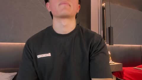 Apholo Strong online show from January 3, 5:10 pm