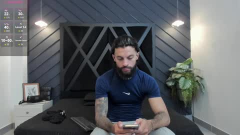 Snapshot of apolo_bianco_ chatting on September 15, 11:17 pm APOLO online show from September 15, 11:17 pm