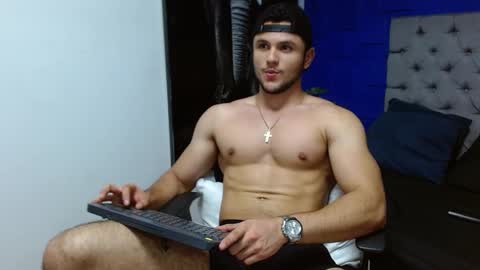 Snapshot of apolo_klein1 chatting on March 8, 6:19 am Apolo online show from March 8, 6:19 am
