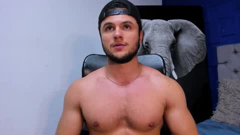 Snapshot of apolo_klein1 chatting on October 3, 6:40 am Apolo online show from October 3, 6:40 am