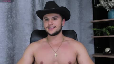 Snapshot of apolo_klein1 chatting on February 15, 5:51 am Apolo online show from February 15, 5:51 am
