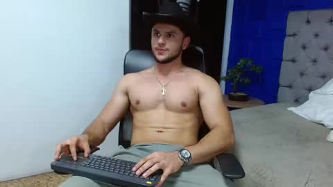 Snapshot of apolo_klein1 chatting on February 28, 5:59 am Apolo online show from February 28, 5:59 am