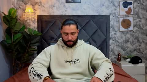 Apolo online show from November 14, 9:49 pm