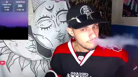 Snapshot of apolo_s chatting on December 28, 5:33 am Andres online show from December 28, 5:33 am
