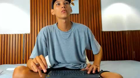 aquarius_xxx online show from October 31, 11:57 am