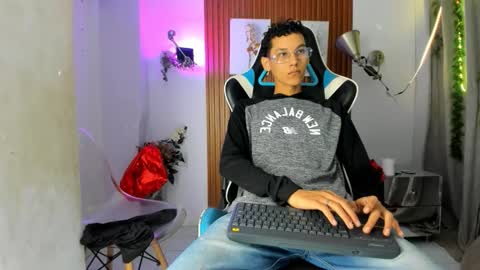 aquarius_xxx online show from October 20, 11:25 am