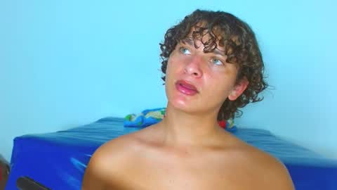 Ariel Aoir online show from March 1, 12:32 am