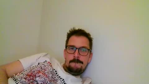 Snapshot of ariparikrigsmann chatting on January 6, 10:26 pm ariparikrigsmann online show from January 6, 10:26 pm