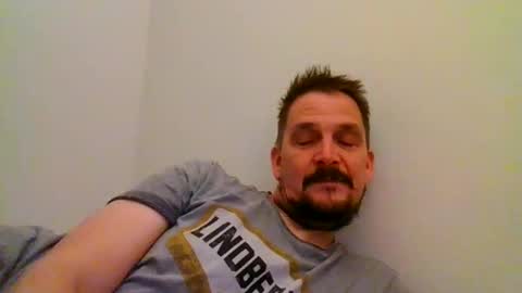 Snapshot of ariparikrigsmann chatting on December 16, 10:24 pm ariparikrigsmann online show from December 16, 10:24 pm