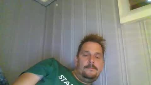Snapshot of ariparikrigsmann chatting on October 4, 5:29 pm ariparikrigsmann online show from October 4, 5:29 pm