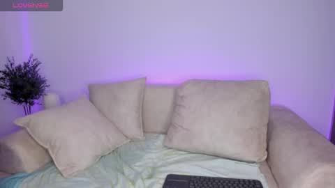 ANDRES Independent model online show from October 13, 12:05 am