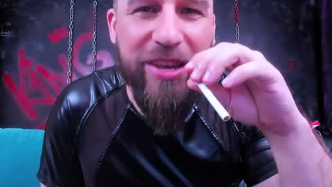 Armando online show from April 1, 7:33 pm