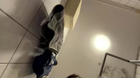 armyskater32 online show from March 3, 8:26 pm