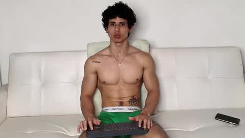Snapshot of arnold_black69 chatting on December 2, 7:36 pm arnold black online show from December 2, 7:36 pm