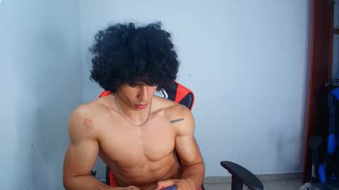 Snapshot of arnold_black69 chatting on September 16, 12:06 pm arnold black online show from September 16, 12:06 pm