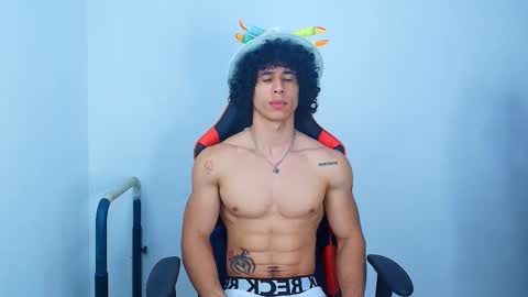 Snapshot of arnold_black69 chatting on September 18, 12:29 pm arnold black online show from September 18, 12:29 pm