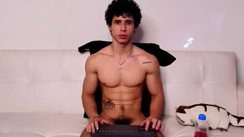 Snapshot of arnold_black69 chatting on December 6, 9:02 pm arnold black online show from December 6, 9:02 pm
