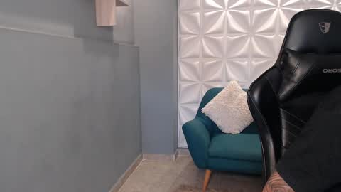 Arohom Lester online show from November 18, 12:09 pm