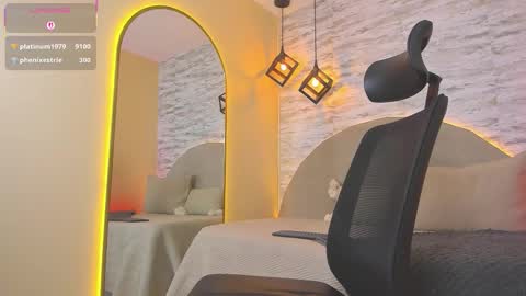 ARON BOLT online show from February 12, 6:03 pm