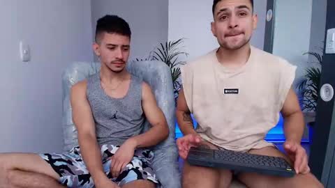 Aron Santoro online show from October 29, 2:53 pm