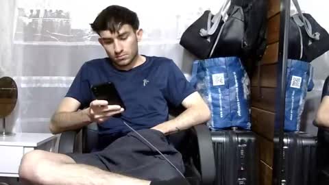 Aron G Franco online show from October 14, 6:15 pm