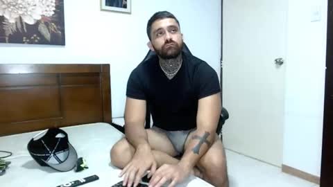 Snapshot of aronmiller404 chatting on October 6, 4:22 pm aronmiller online show from October 6, 4:22 pm