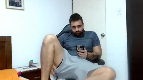 Snapshot of aronmiller404 chatting on October 9, 9:20 pm aronmiller online show from October 9, 9:20 pm
