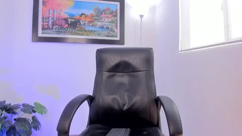   online show from January 4, 8:59 pm