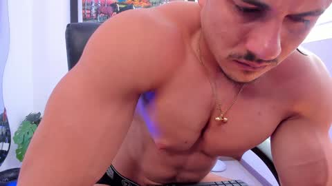   online show from December 20, 7:39 pm