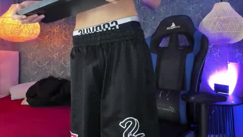 arthurcox_ online show from November 13, 6:01 pm