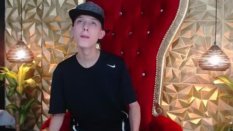 arthurcox_ online show from September 11, 11:48 pm