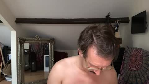artisterotic online show from May 27, 7:49 am