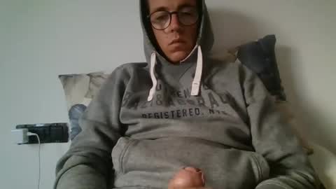 Snapshot of arturpaulval chatting on December 8, 3:24 pm arturpaulval online show from December 8, 3:24 pm