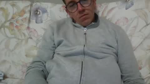 Snapshot of arturpaulval chatting on February 8, 9:04 pm arturpaulval online show from February 8, 9:04 pm