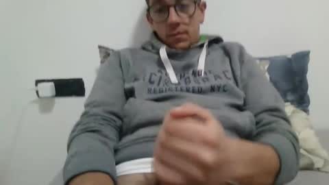 Snapshot of arturpaulval chatting on January 8, 10:58 pm arturpaulval online show from January 8, 10:58 pm