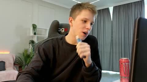 Archie online show from October 25, 2:46 am