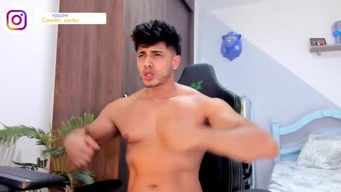 Snapshot of ashton_coleman_ chatting on December 18, 7:26 am my name real is camilo online show from December 18, 7:26 am