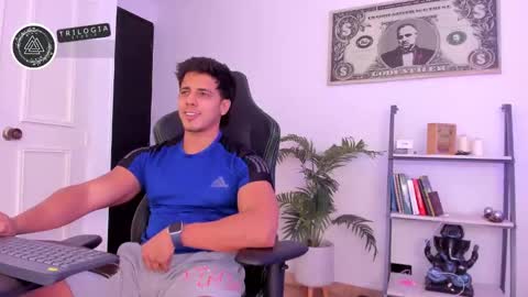 Snapshot of ashton_coleman_ chatting on September 26, 9:34 pm my name real is camilo online show from September 26, 9:34 pm