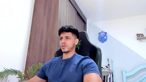 Snapshot of ashton_coleman_ chatting on December 4, 3:54 pm my name real is camilo online show from December 4, 3:54 pm