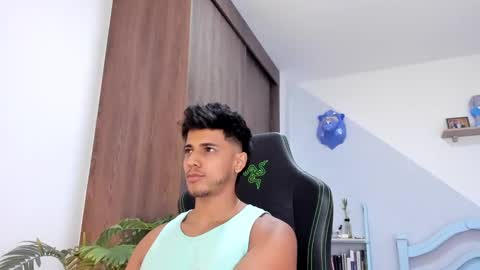 Snapshot of ashton_coleman_ chatting on January 14, 1:17 pm my name real is camilo online show from January 14, 1:17 pm