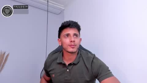 Snapshot of ashton_coleman_ chatting on March 7, 8:02 am my name real is camilo online show from March 7, 8:02 am